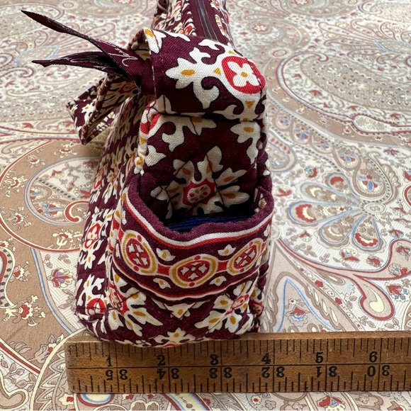 Vera Bradley Retired Pattern Medallion Maggie Shoulder Bag - Picture 6 of 7